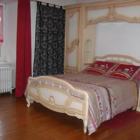 Gite De Peche Saint-Ellier-du-Maine Δωμάτιο φωτογραφία