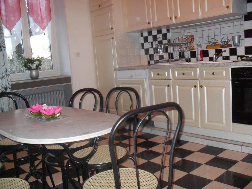 Gite De Peche Saint-Ellier-du-Maine Δωμάτιο φωτογραφία