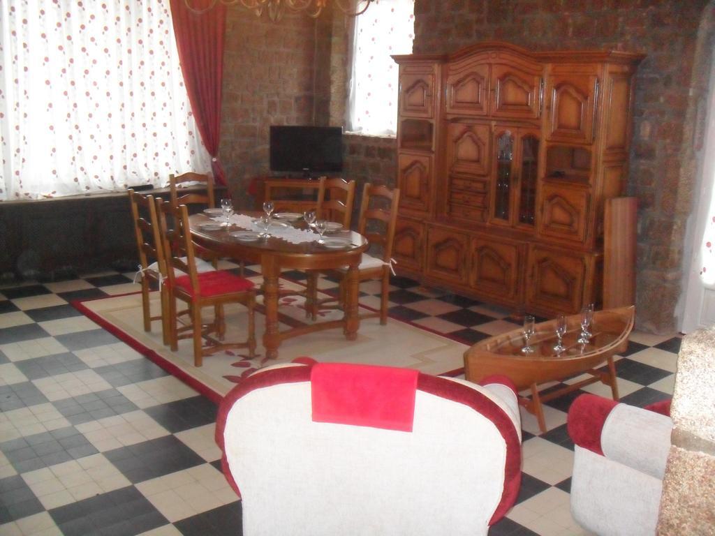 Gite De Peche Saint-Ellier-du-Maine Δωμάτιο φωτογραφία